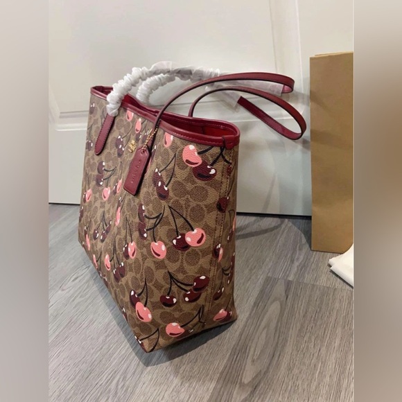 NEW COACH City Tote Bag - Picture 5 of 8